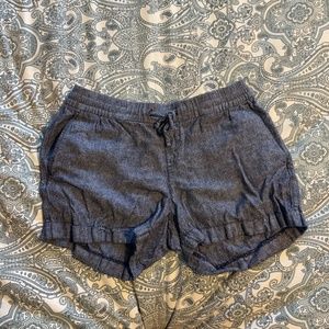 Mid Rise Linen Bllend Shorts